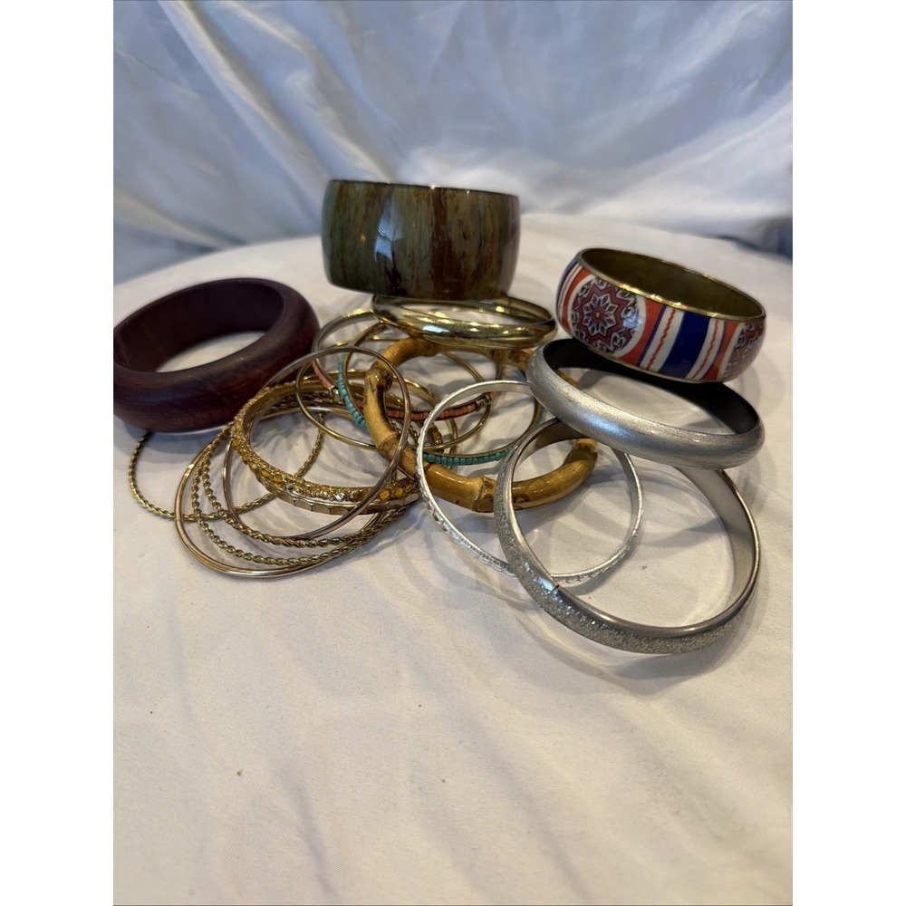Bangle Bracelet Lot 18‎ Pieces Wood Metal Enamel Boho Stackable Vintage